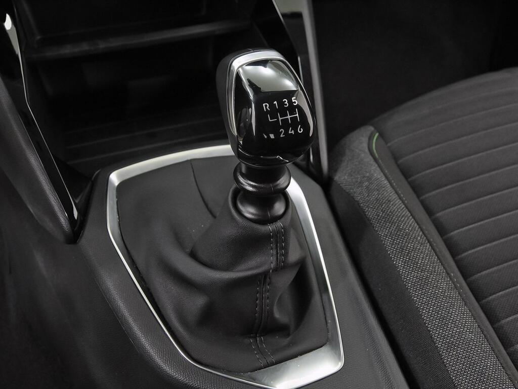 Peugeot 208 Active Puretech 100 32