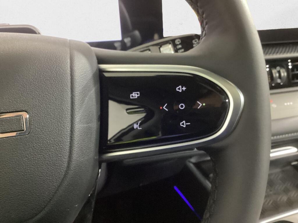 Ebro S700 1.6 TGDI Luxury 7 DCT 17