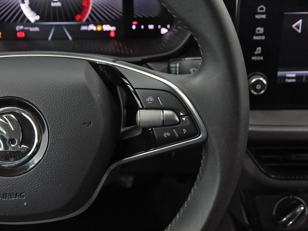 Skoda Fabia 1.0 TSI 70KW (95CV) Essence 16