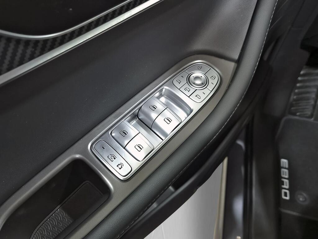 Ebro S700 1.6 TGDI Luxury 7 DCT 11