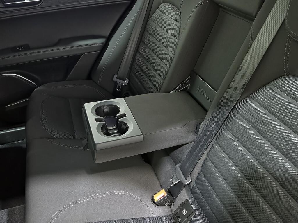 Alfa Romeo Stelvio 2.2 Diesel 118kW (160cv) SUPER RWD 37