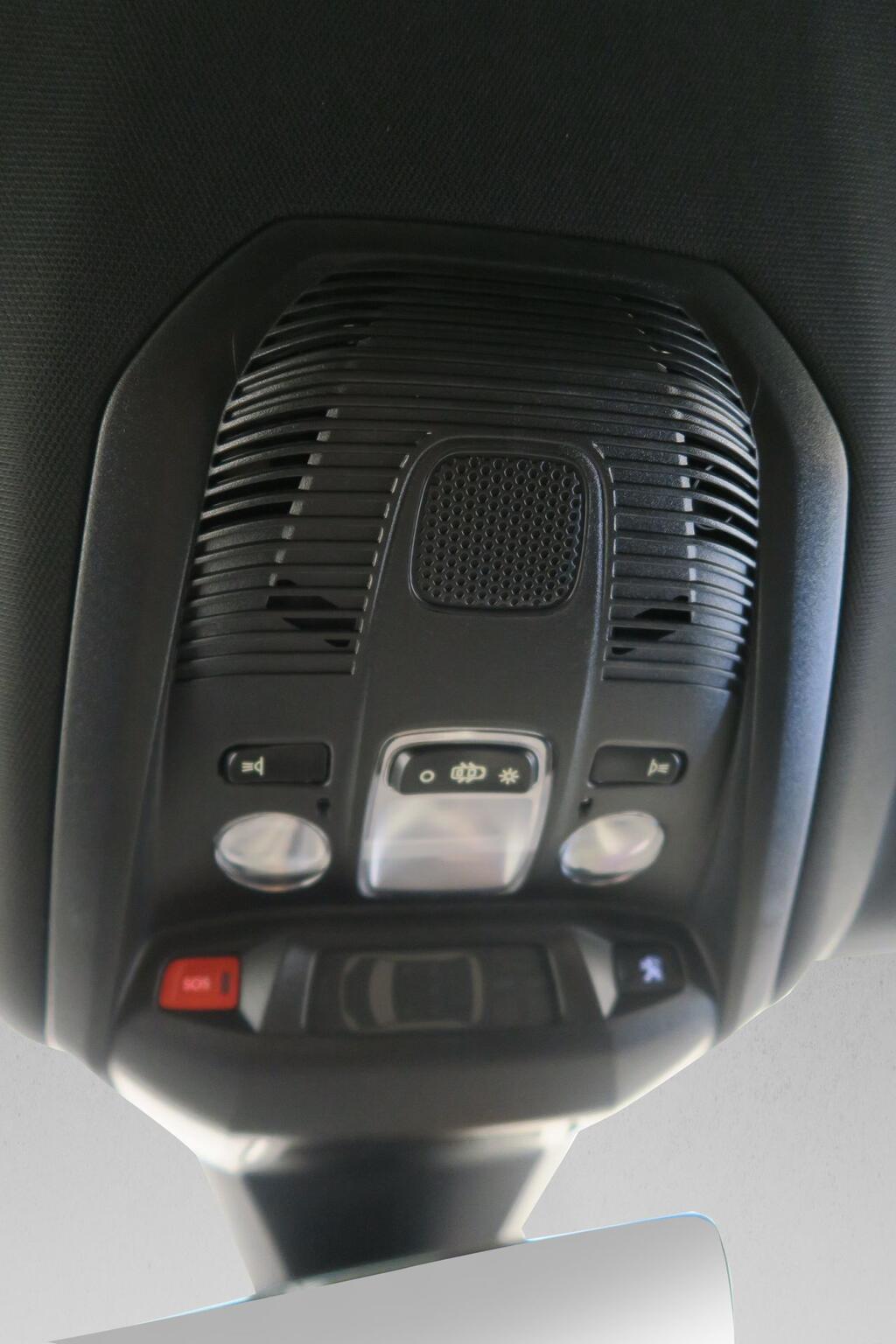 Peugeot 3008 HYBRID 1.6 E-AUTO GT PACK 225 CV 5P 17