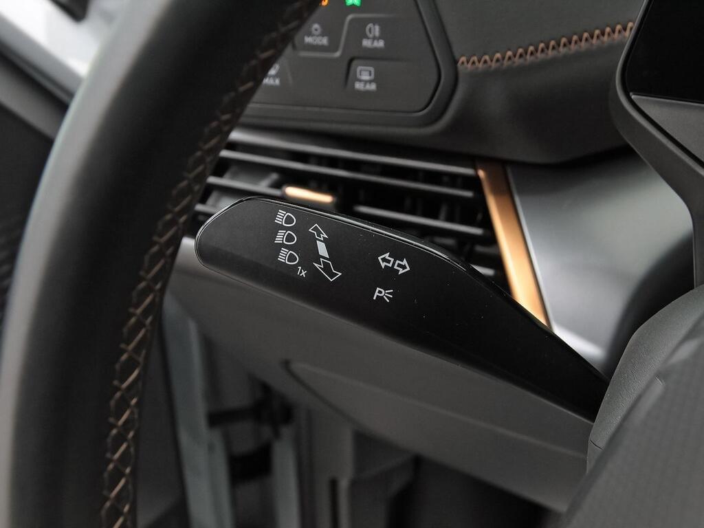 Cupra Born 150kW (204 CV) 62kWh 13