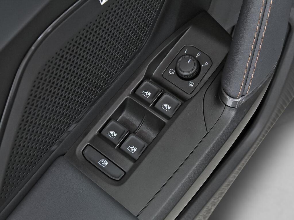 Cupra León SP 2.0 TSI 245kW (333CV) VZ DSG 4WD 10