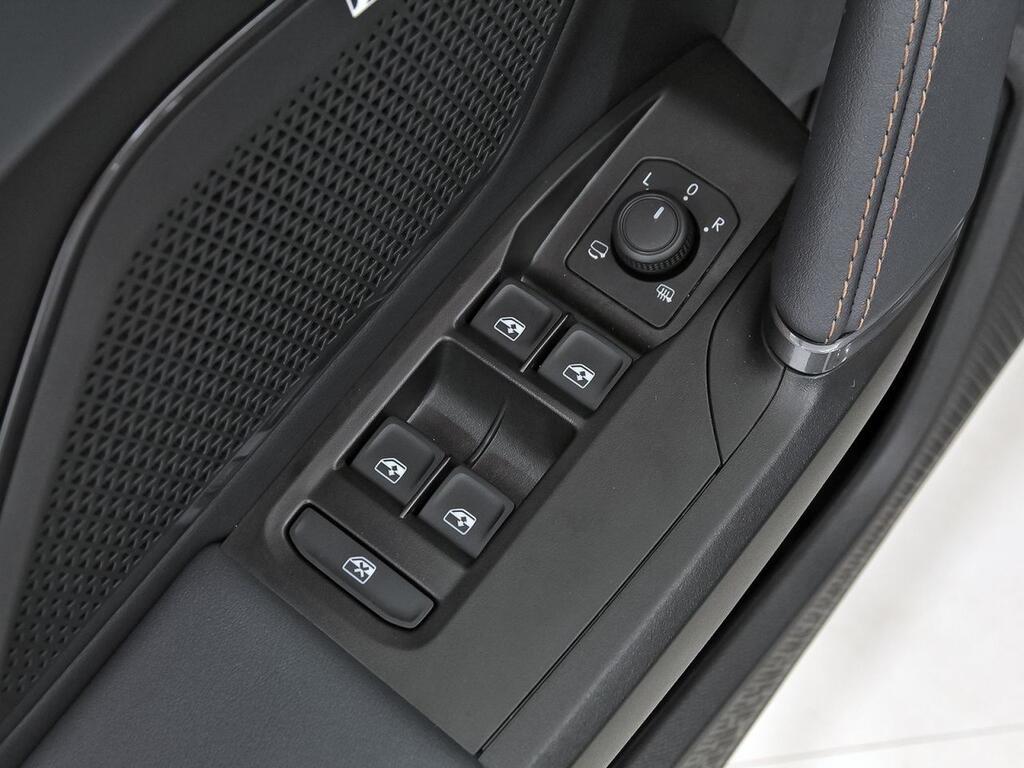 Cupra León SP 2.0 TSI 245kW (333CV) VZ DSG 4WD 10