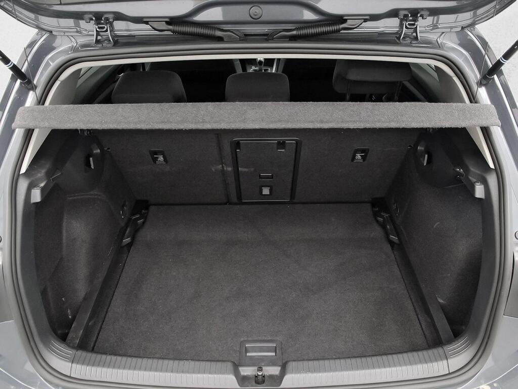 Volkswagen Golf Life 1.5 TSI 110kW (150CV) 10