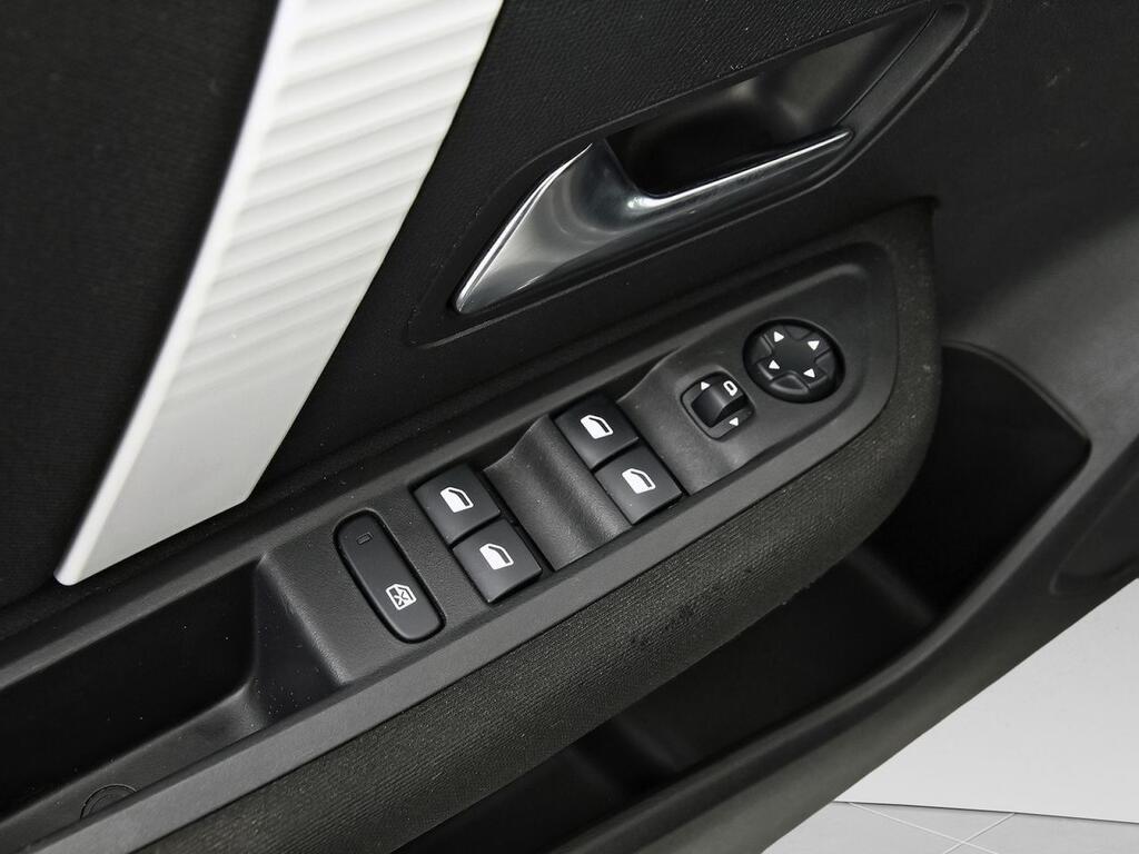 Citroën C4 BlueHDi 110 S&S 6v Feel 15