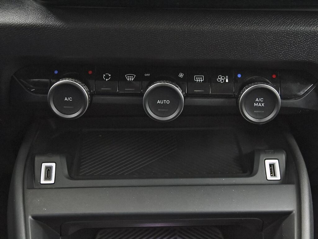 Citroën C4 BlueHDi 110 S&S 6v Feel 29