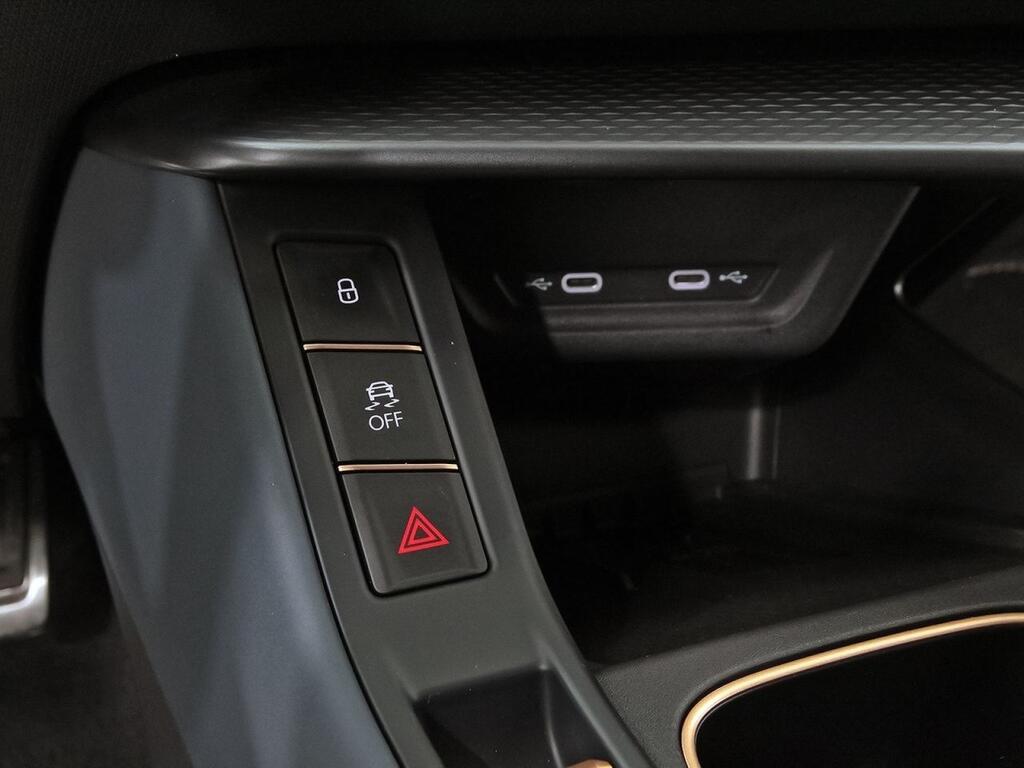 Cupra Terramar 1.5 TSI e-Hybrid 200kW (272 CV) VZ DSG 32