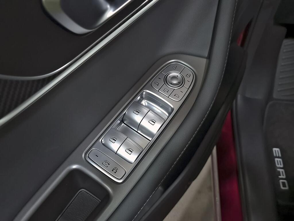 Ebro S700 1.5 TGDI PHEV Luxury E-CVT 11