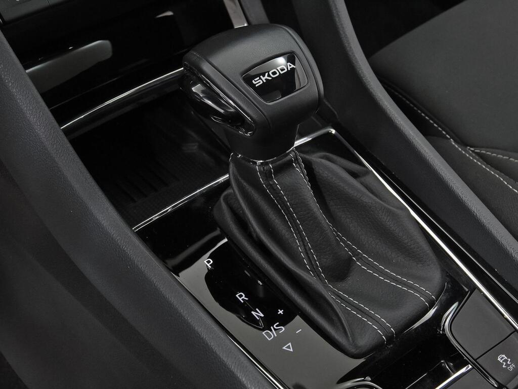 Skoda Karoq 1.5 TSI 110kW (150CV) DSG ACT Sportline 31