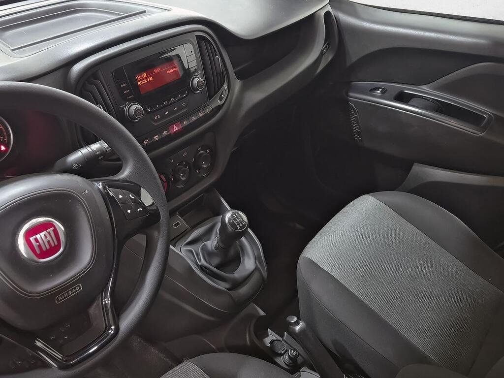 Fiat Doblò 1.3 MULTIJET 95 SX 4P 23