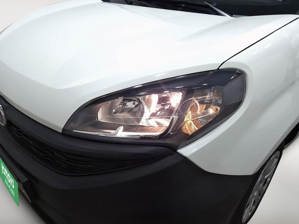 Fiat Doblò 1.3 MULTIJET 95 SX 4P 26