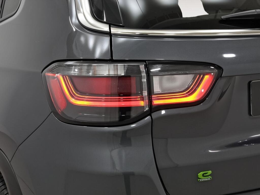 Jeep Compass eHybrid 1.5 MHEV 96kW Limited Dct 37