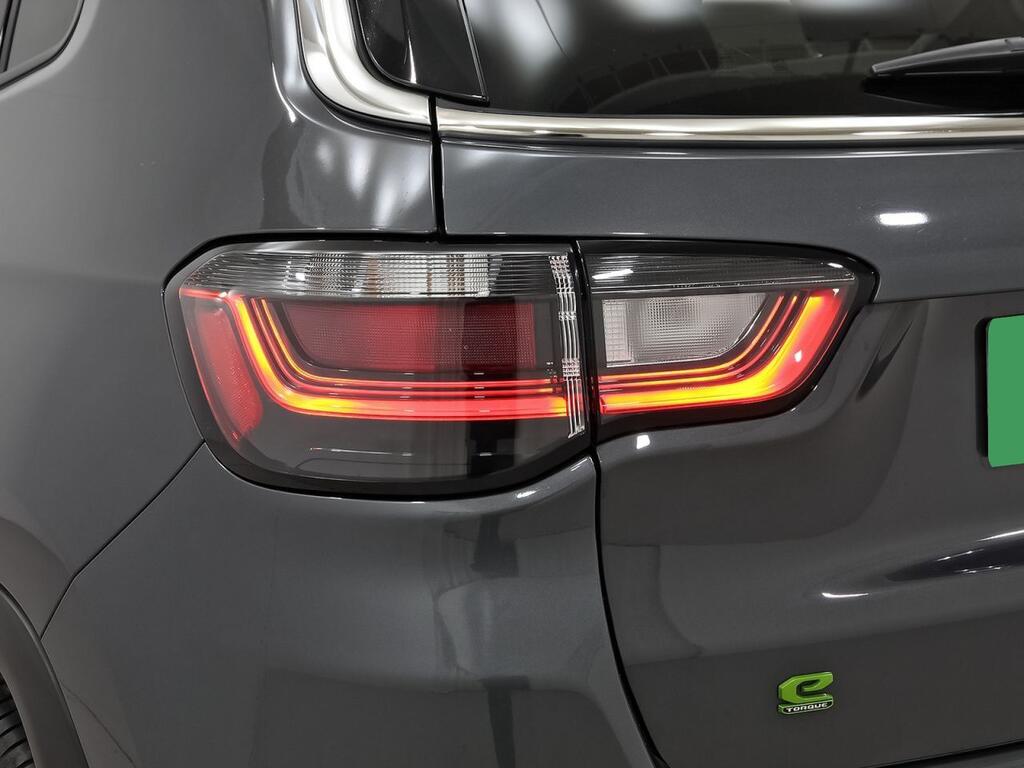 Jeep Compass eHybrid 1.5 MHEV 96kW Limited Dct 37