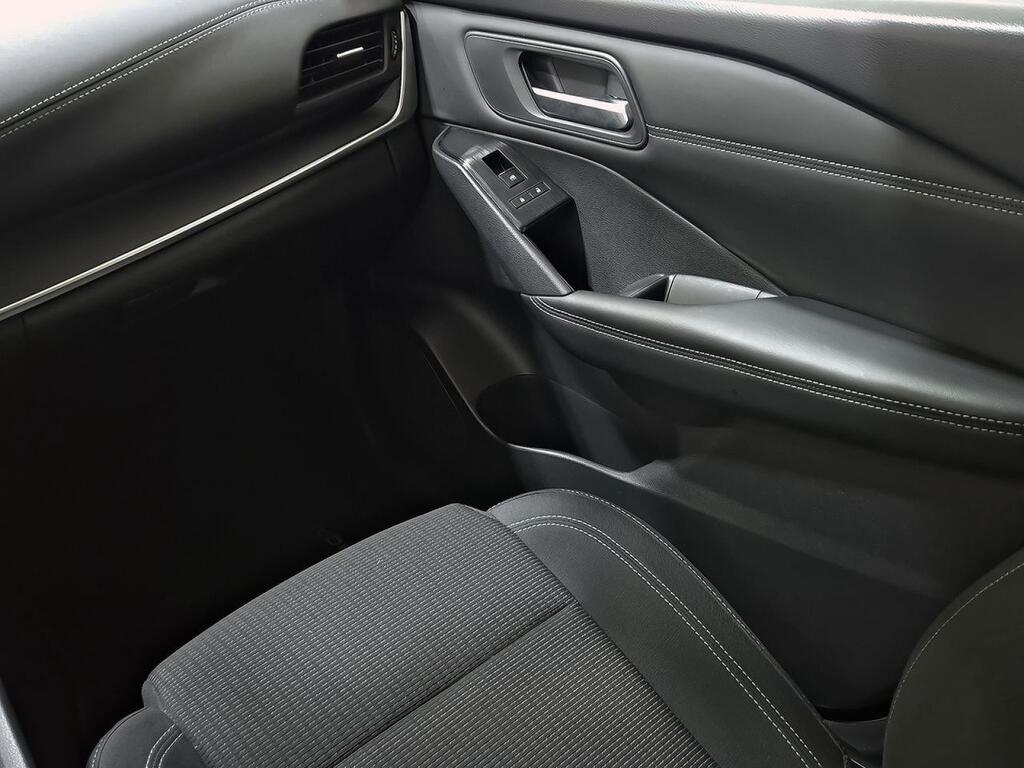 Nissan Qashqai DIG-T 103kW (140CV) mHEV 4x2 Acenta 29