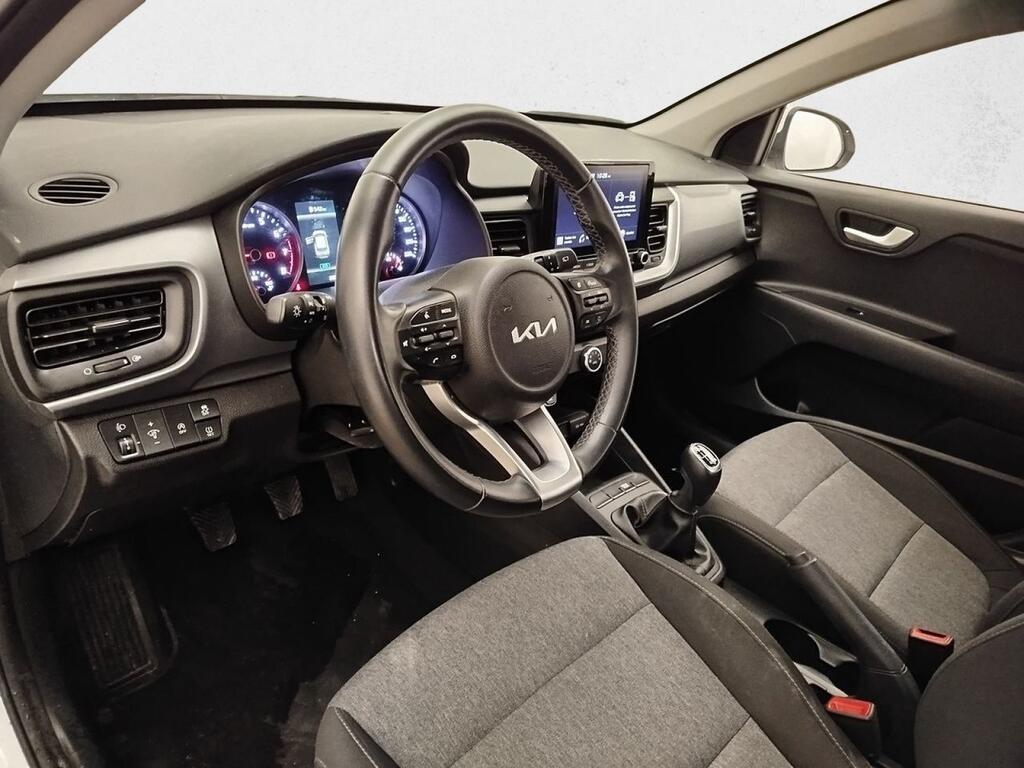 Kia Stonic 1.0 T-GDi 74kW (100CV) MHEV MT Concept 7