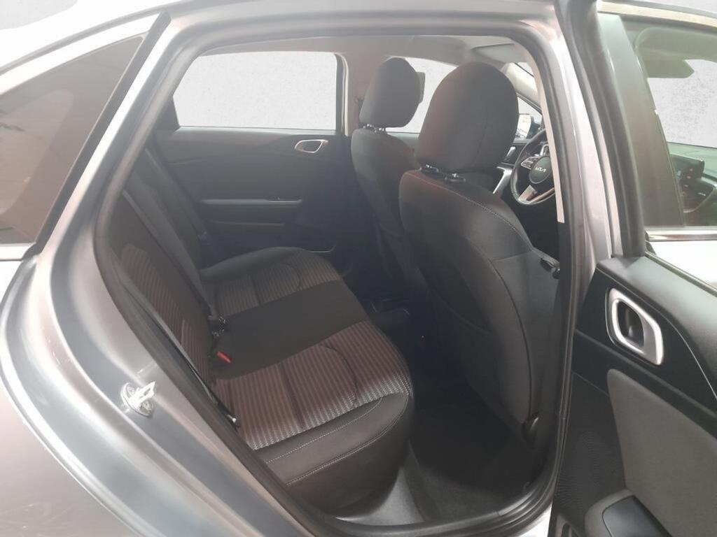 Kia Ceed 1.0 T-GDi 88kW (120CV) Drive 11