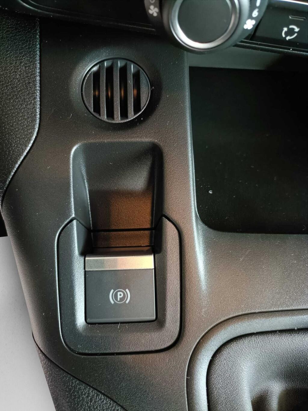 Citroën Berlingo Talla M BlueHDi 100 S&S PLUS 17