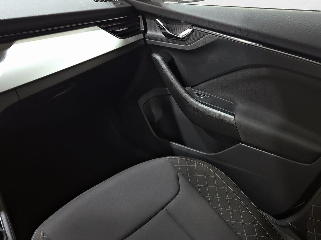 Skoda Kamiq 1.0 TSI 81kW (110CV) Ambition 28