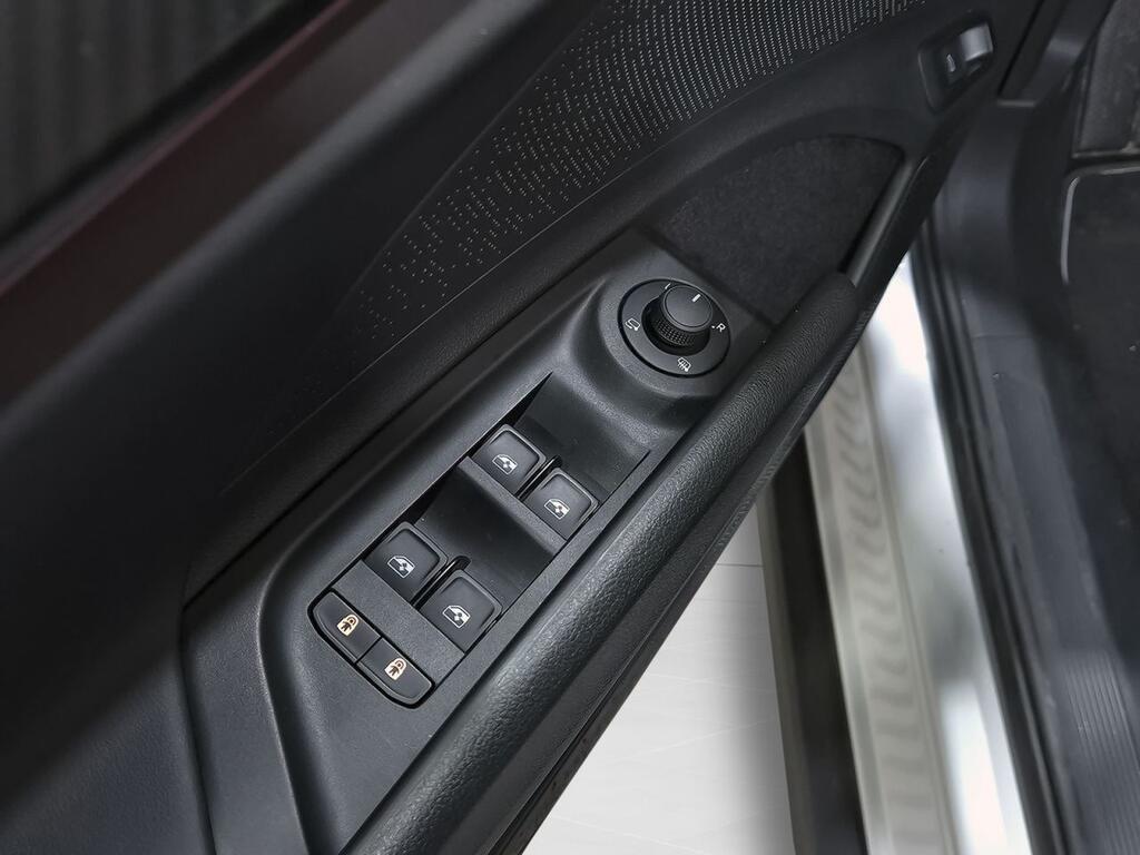 Skoda Elroq 150 kW (204 CV) 63 kWh (59 kwh neta) 9