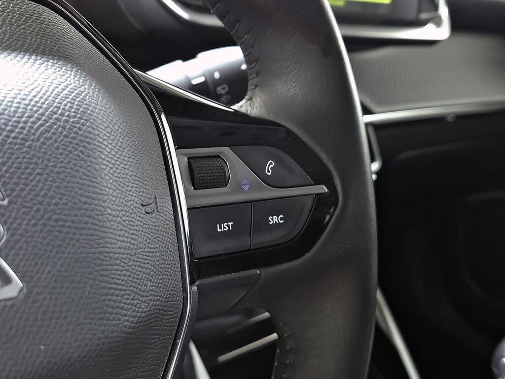 Peugeot 2008 Allure BlueHDI 81kW (110CV) 19