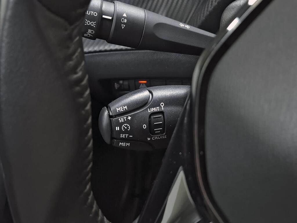 Peugeot 2008 Allure BlueHDI 81kW (110CV) 15