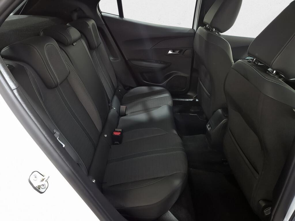 Peugeot 2008 Allure BlueHDI 81kW (110CV) 8