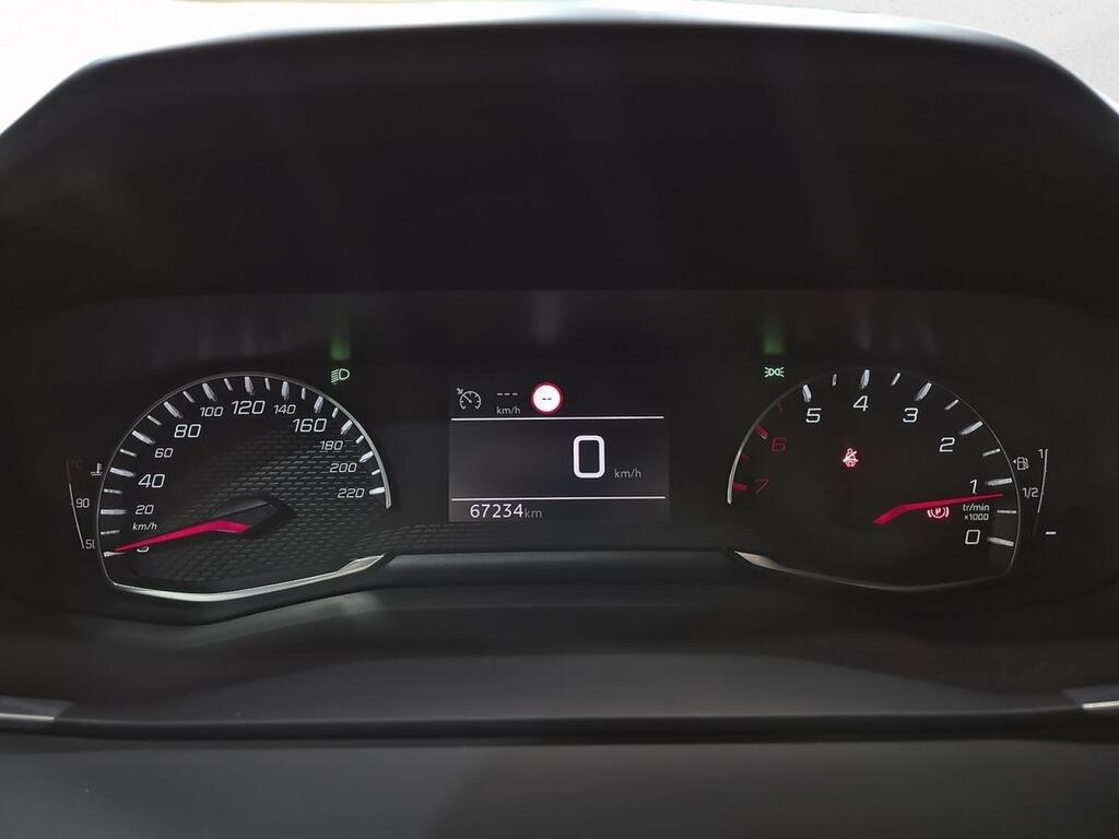 Peugeot 2008 Allure BlueHDI 81kW (110CV) 13