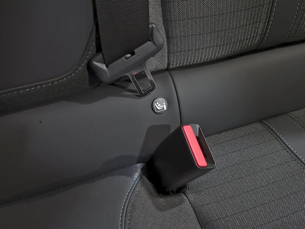 Peugeot 2008 Allure BlueHDI 81kW (110CV) 31