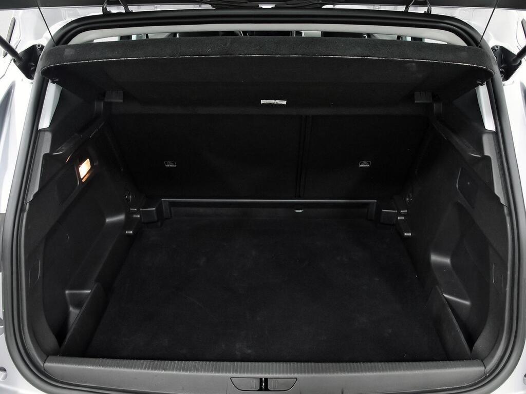 Opel Grandland 1.2 Turbo Design & Tech 10