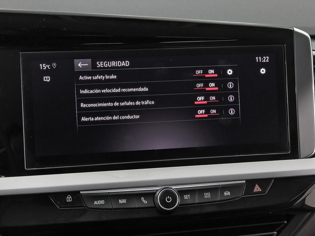 Opel Grandland 1.2 Turbo Design & Tech 26