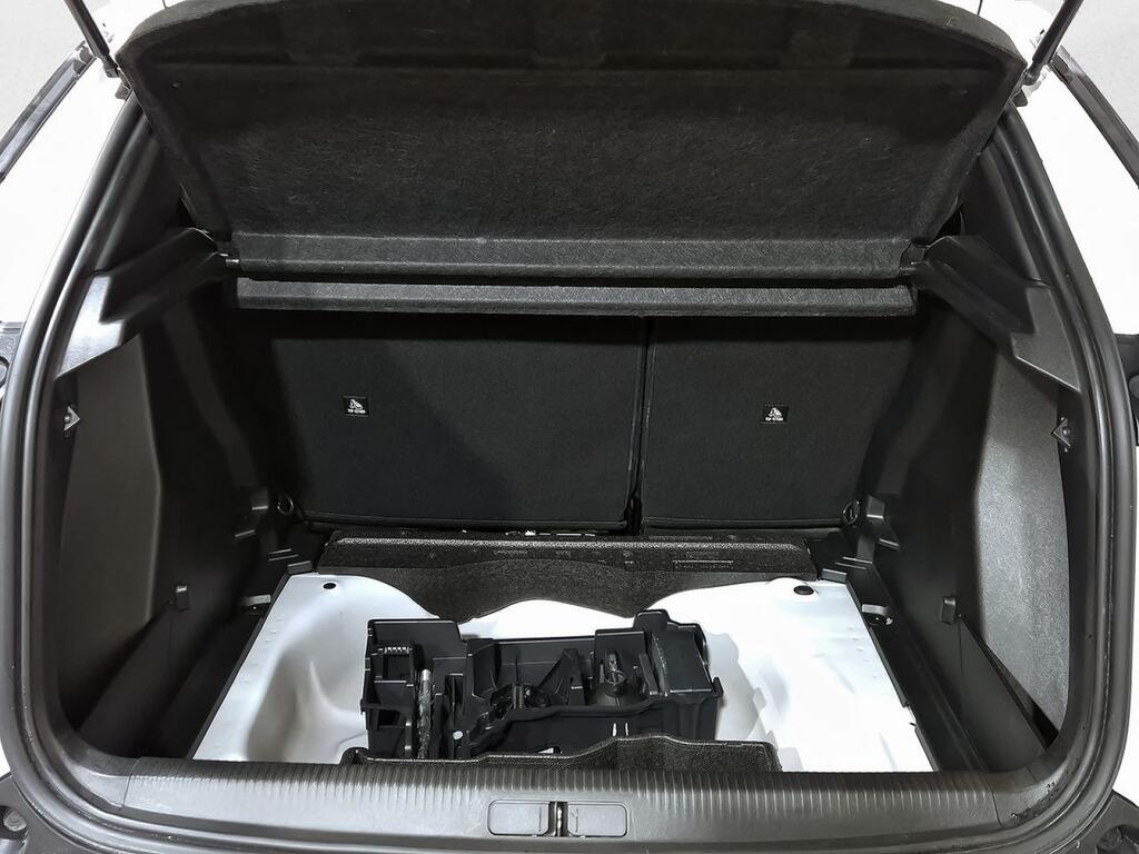 Peugeot 2008 Allure BlueHDI 81kW (110CV) 31