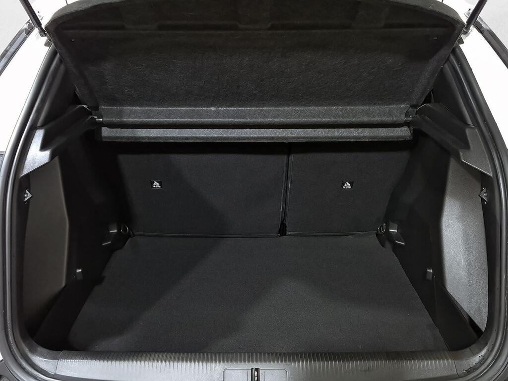 Peugeot 2008 Allure BlueHDI 81kW (110CV) 9