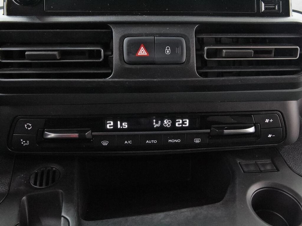 Citroën Berlingo Talla M BlueHDi 100 S&S SHINE 28