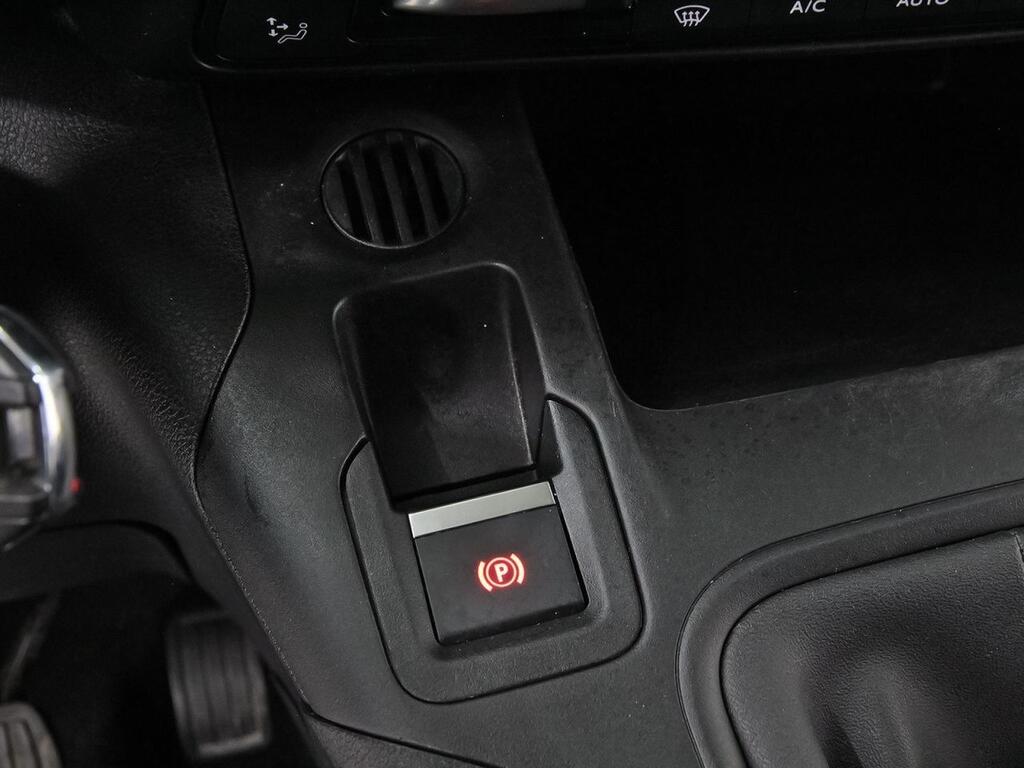 Citroën Berlingo Talla M BlueHDi 100 S&S SHINE 29