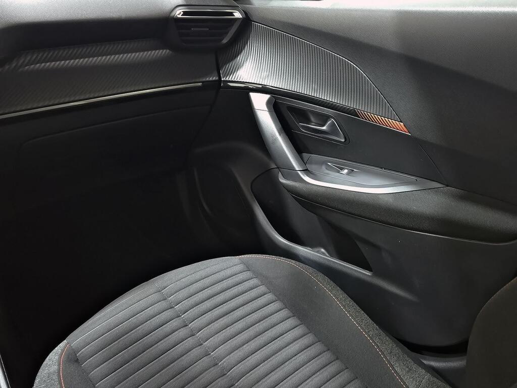 Peugeot 2008 Active Pack BlueHDI 81kW (110CV) 28