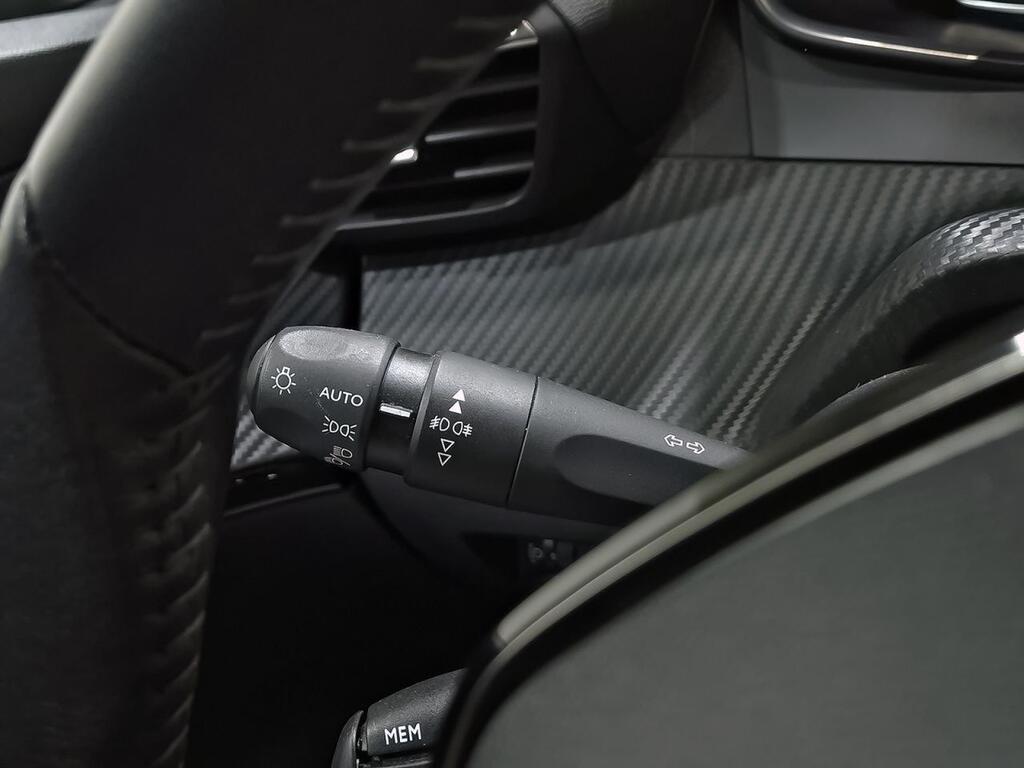 Peugeot 2008 Active Pack BlueHDI 81kW (110CV) 14