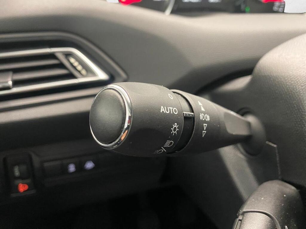 Peugeot 308 SW Style 1.2 PureTech 96KW (130CV) S&S 26