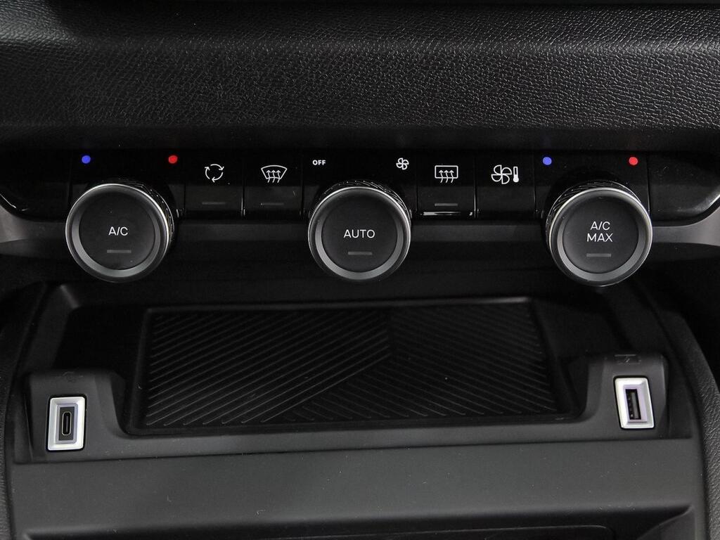 Citroën C4 PureTech 130 S&S 6v Plus 28