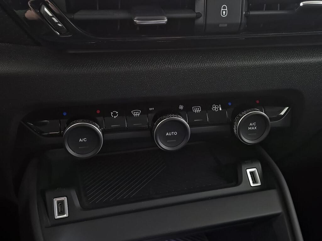 Citroën C4 PureTech 130 S&S 6v Feel Pack 26