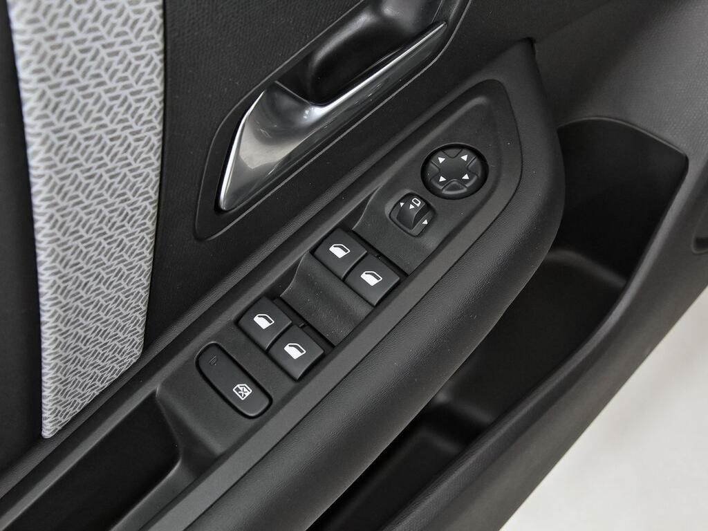 Citroën C4 PureTech 130 S&S 6v Plus 13