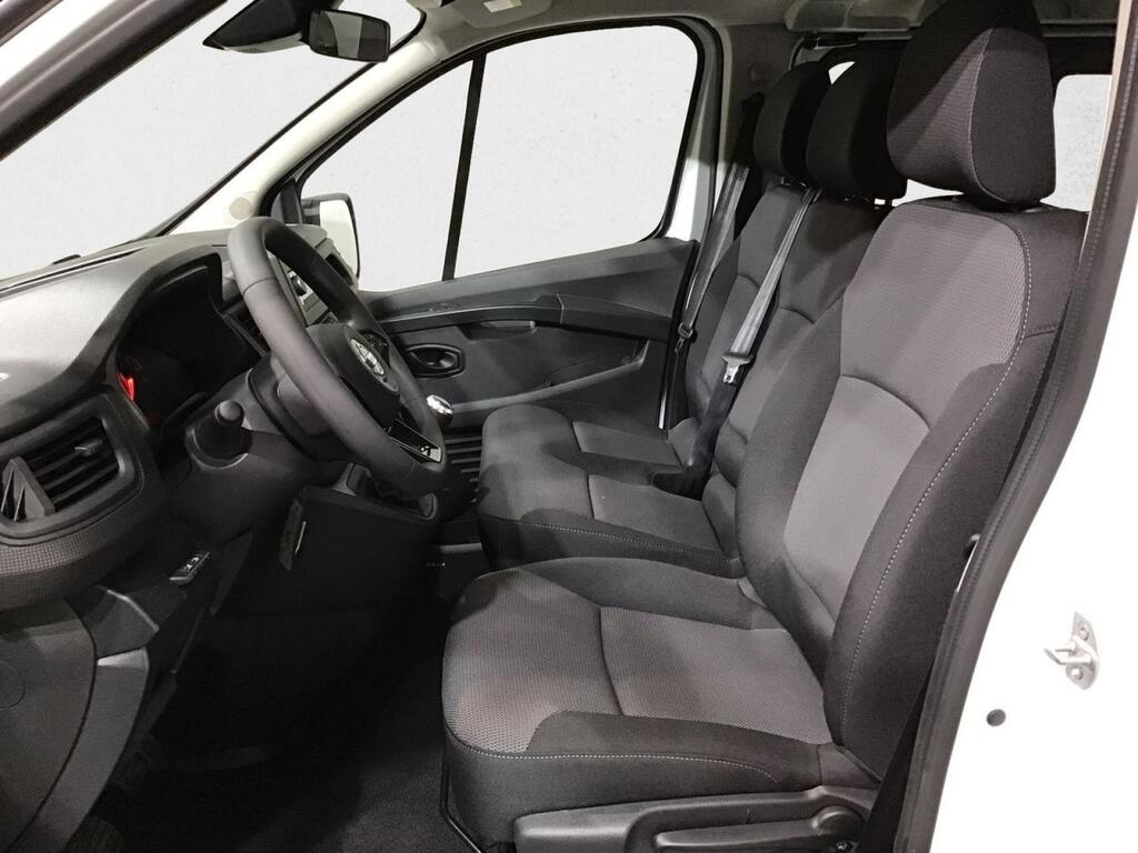 Nissan Primastar Combi 9 2.0dCi 81kW L1H1 1T Go 8