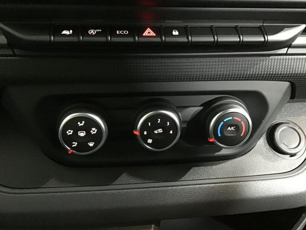 Nissan Primastar Combi 9 2.0dCi 81kW L1H1 1T Go 15