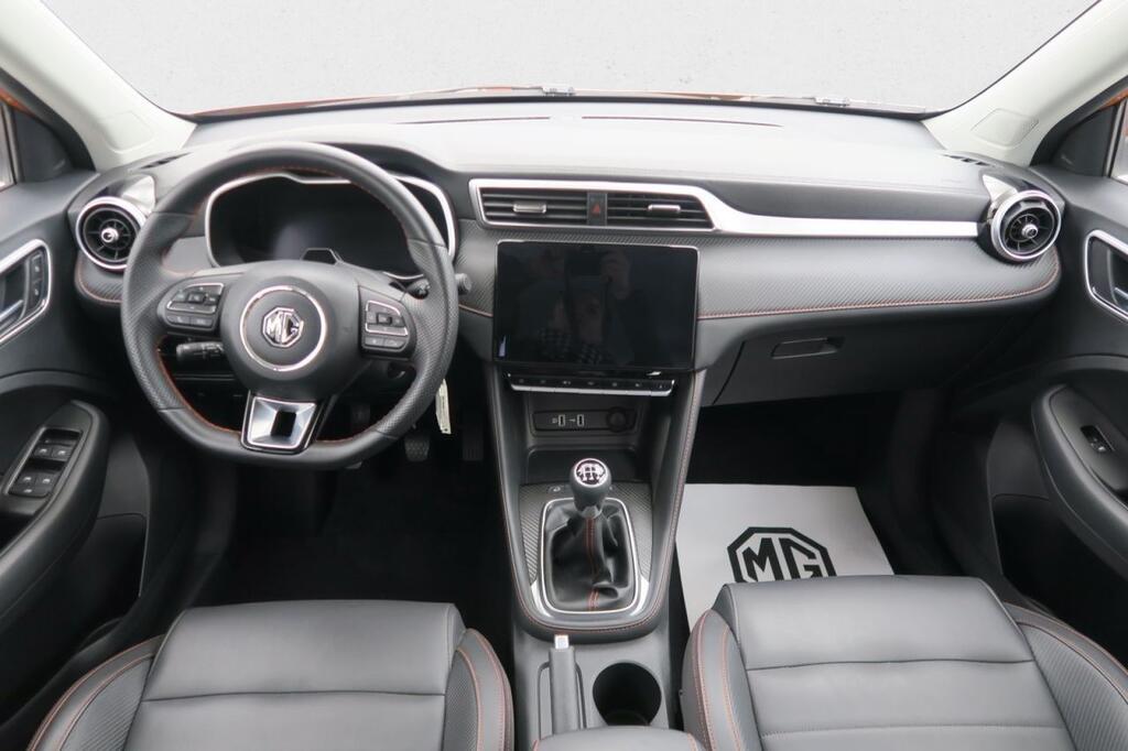MG ZS LUXURY 1.5 106 CV 5P 13