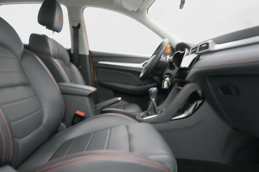 MG ZS LUXURY 1.5 106 CV 5P 15