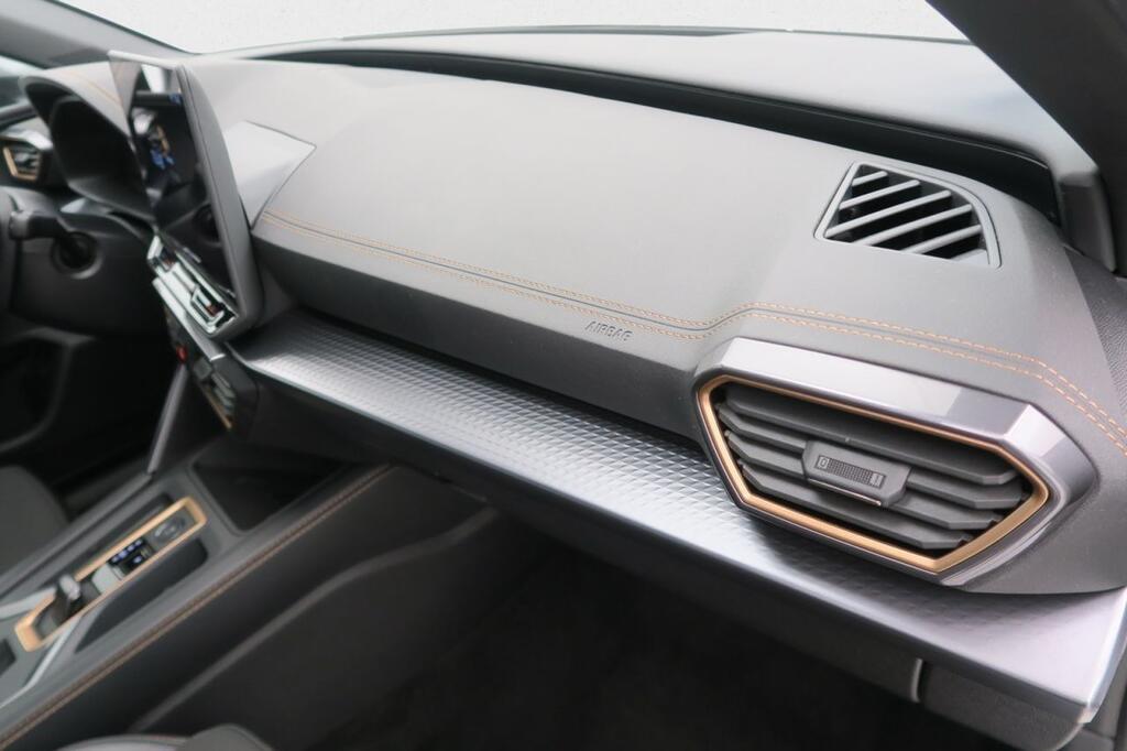 Cupra León ST 1.5 ETSI MHEV DSG 150 CV 5P 18