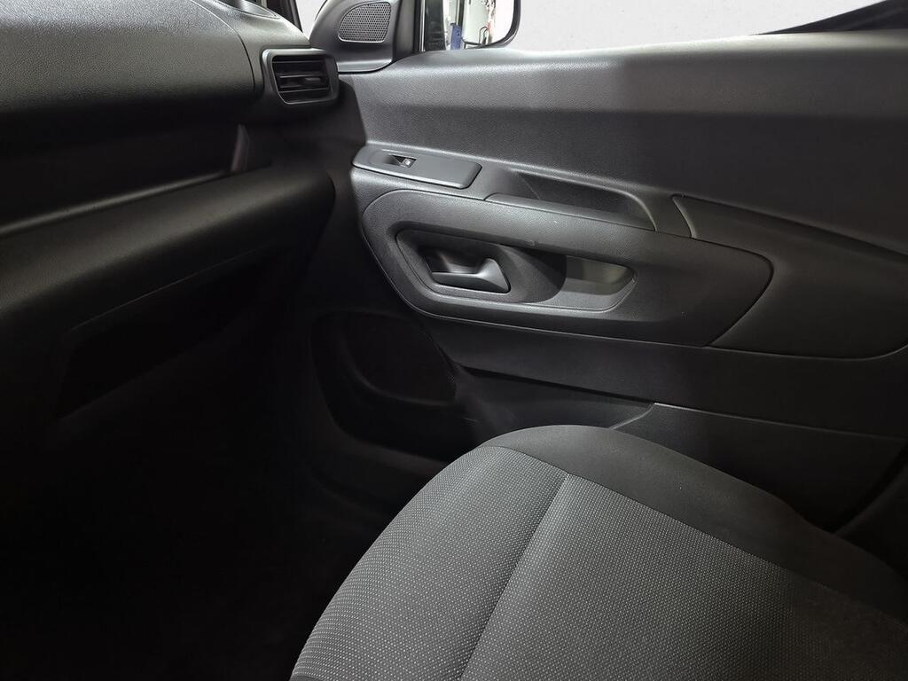Peugeot Partner FURGON 1.5 BLUEHDI 100 PRO STANDARD 3P 600KG 26