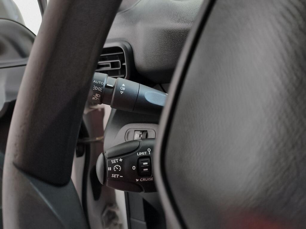 Peugeot Partner FURGON 1.5 BLUEHDI 100 PRO STANDARD 3P 600KGS 12