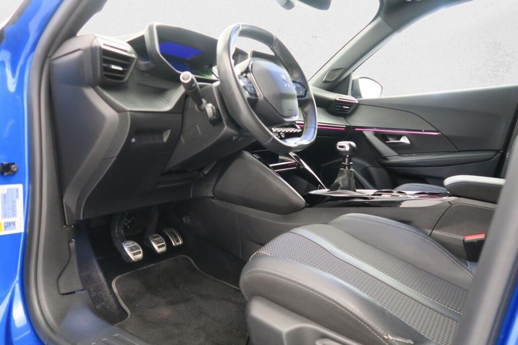 Peugeot 2008 GT 1.2 PURETECH 130 S&S 5P 18